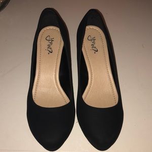 NWOT Black pumps